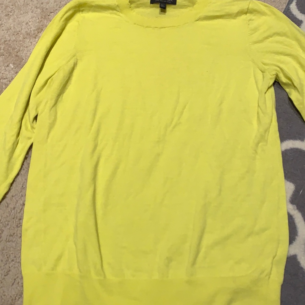 Very Light sweater shirt long sleeve